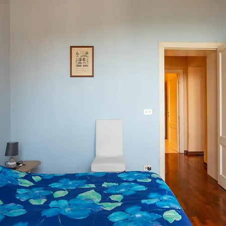Vista Unica Con Parquet - Centro * سيينا
