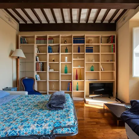Vista Unica Con Parquet - Centro سيينا
